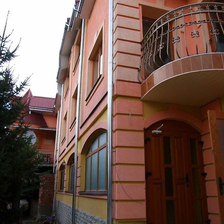 Nautilus Hotel Ujhorod Exterior foto
